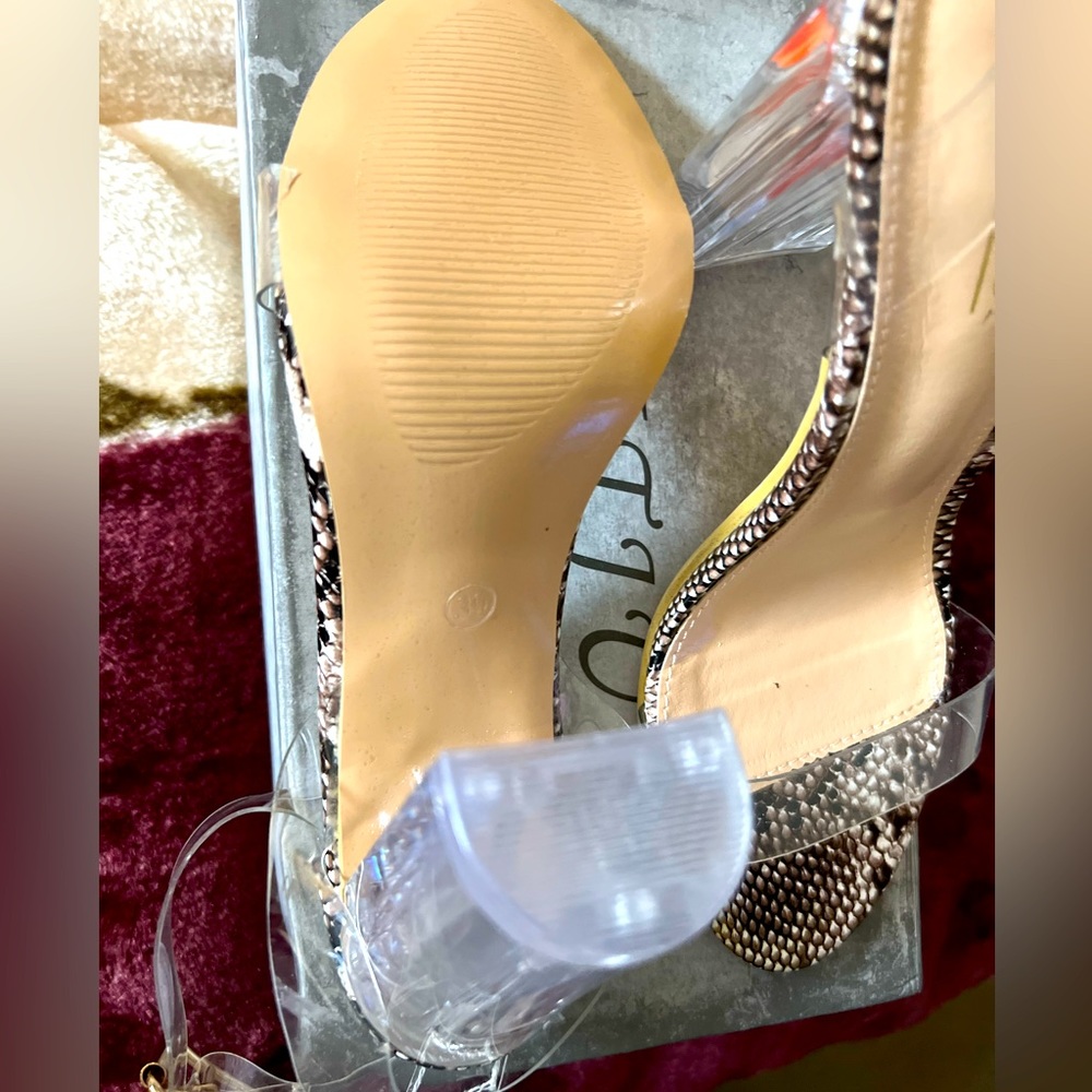 Women’s Shoe , 3 inch Heel